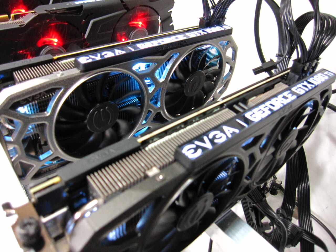 에브가 1080ti도,HOF도 채굴장으로 끌려 갔습니다. ㅠ.ㅠ - 짤방 - #메이저시스템